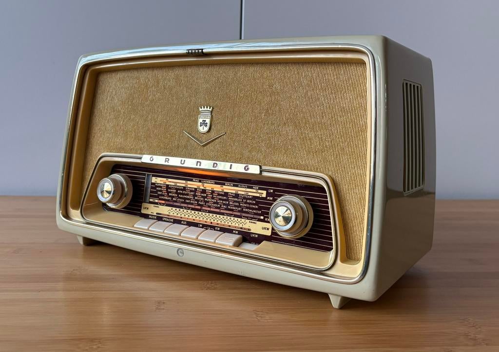 Grundig 97A buizenradio – goed spelend, FM sterk, Ophalen, Gebruikt, Radio