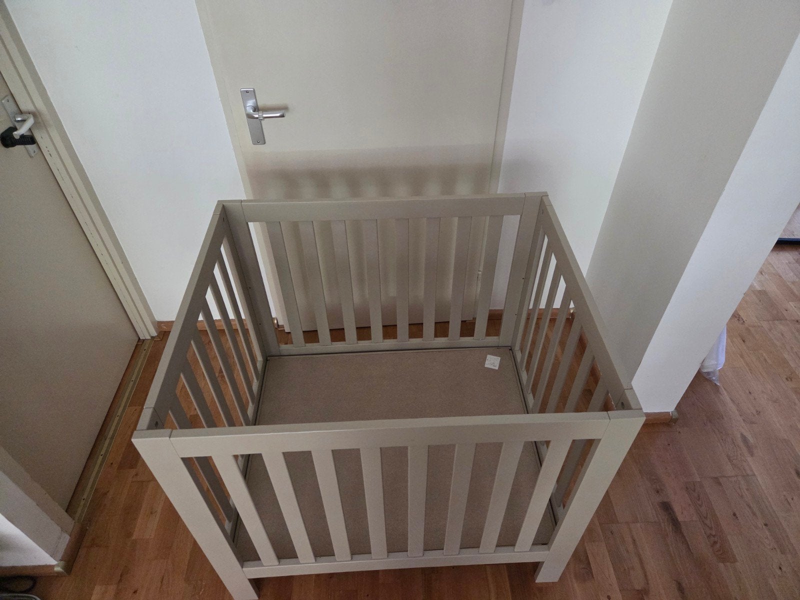 Box Bart Sand met nieuw matrasje en boxkleed, Kinderen en Baby's, Boxen, Ophalen of Verzenden, Zo goed als nieuw, Rechthoekig