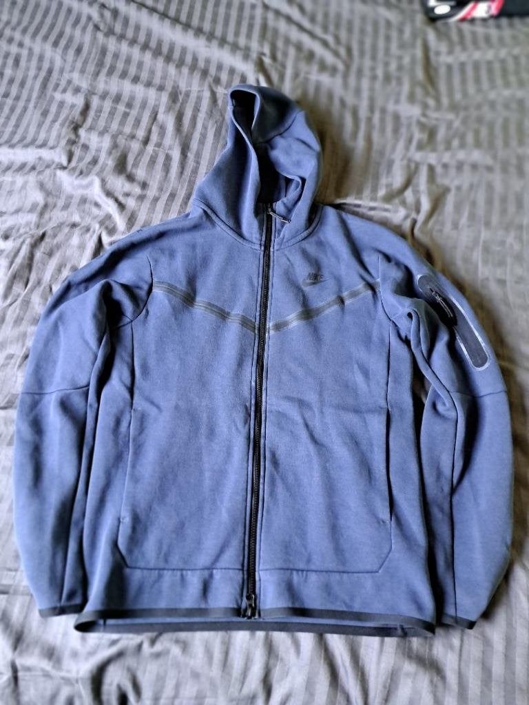 Mooi blauw Nike vest met capuchon - Maat S, Kinderen en Baby's, Kinderkleding | Overige, Ophalen of Verzenden, Gebruikt, Nike