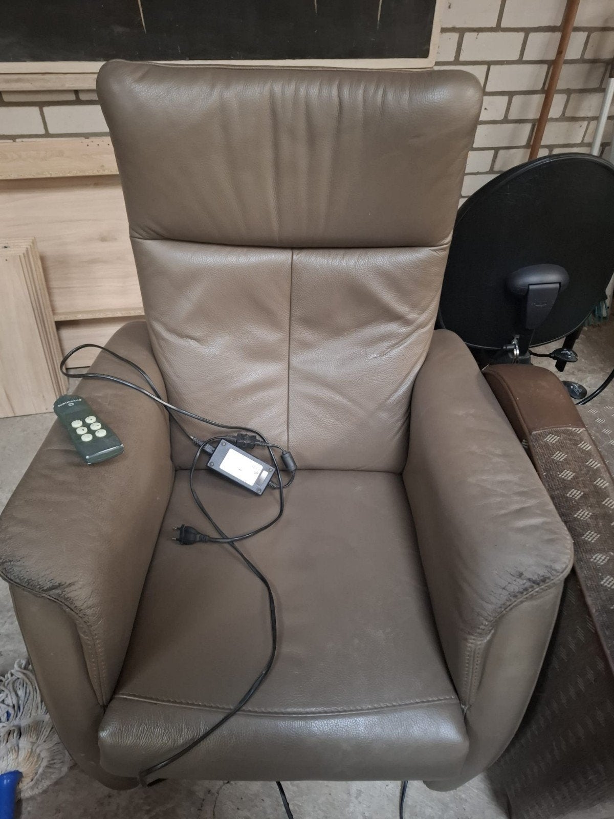Prominent Relaxfauteuil - Bruin Leer, Huis en Inrichting, Ophalen, Gebruikt, Bruin, Modern, Comfort