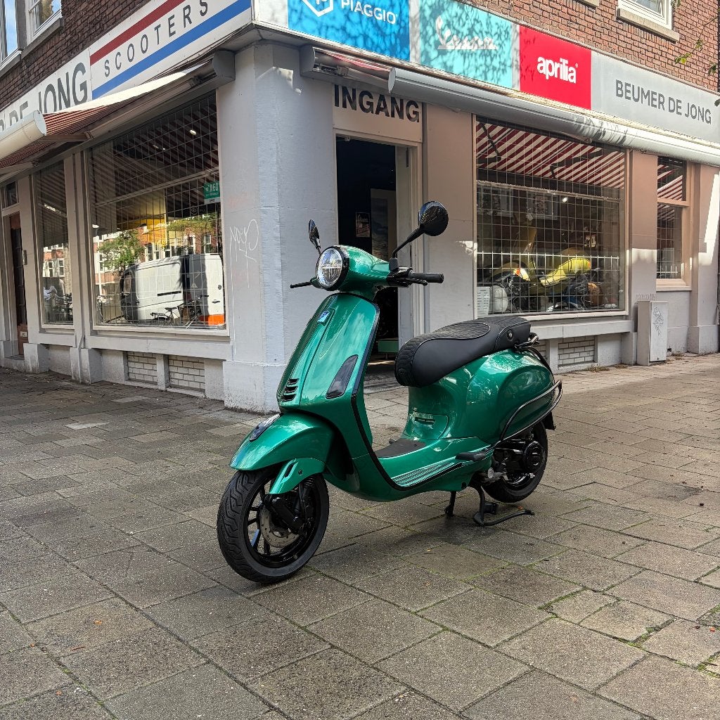 Vespa Primavera Isle Green Custom - 9/7/2022 - 9279 km, Overige modellen, Ophalen of Verzenden, Zo goed als nieuw, Benzine