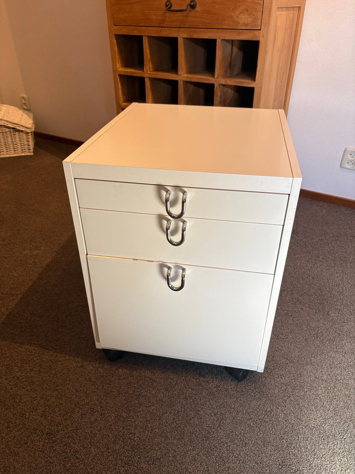Witte ladeblok op wielen - Hoogte 60, Breedte 45, Diepte 50, Ophalen, Minder dan 50 cm, Gebruikt, 1 of 2 laden