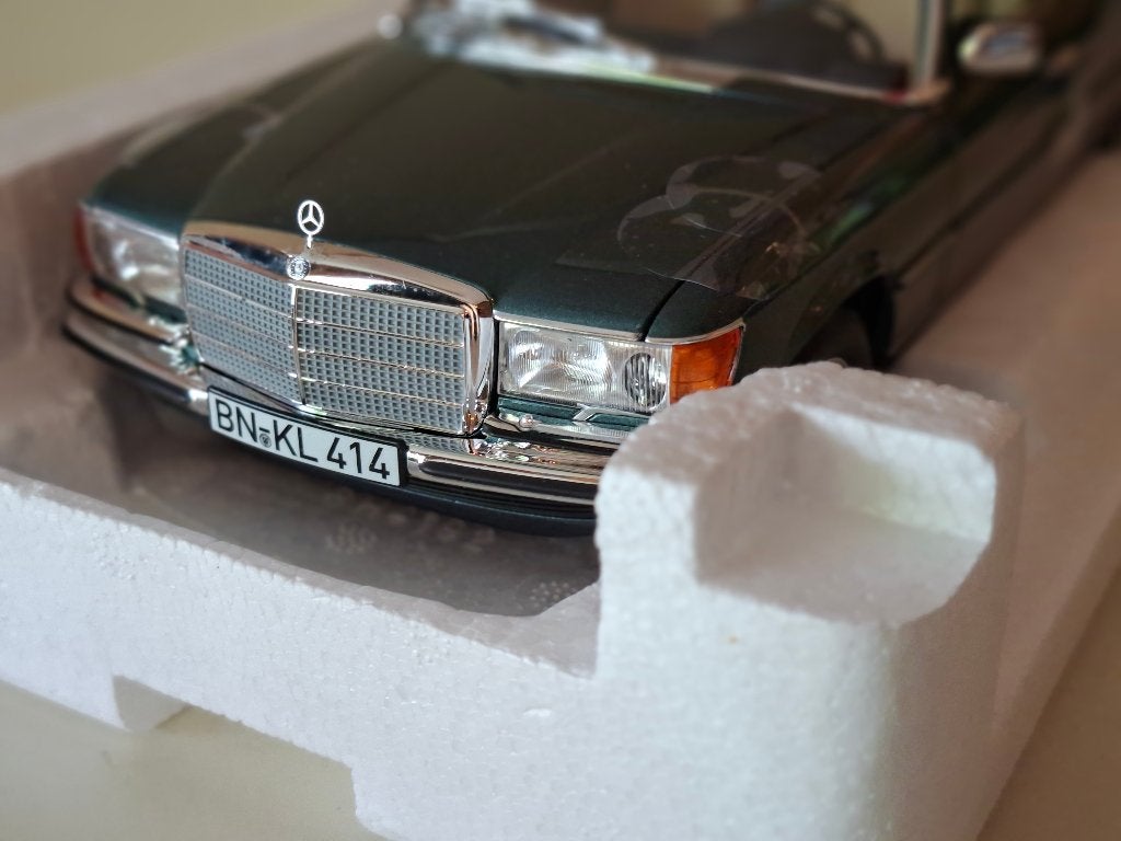 Mercedes Benz 450 SEL 6.9  -  1979  -  Petrol Metallic, Hobby en Vrije tijd, Modelauto's | 1:18, Ophalen of Verzenden, Nieuw, Auto