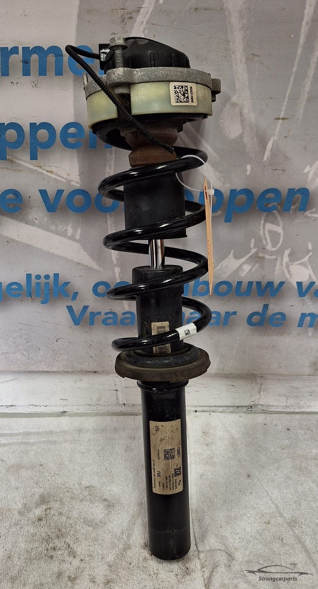 Audi A4 8W B9 A5 F5 Veerpoot rechts voor compleet 8W0413029L, Gebruikt, -, -, -