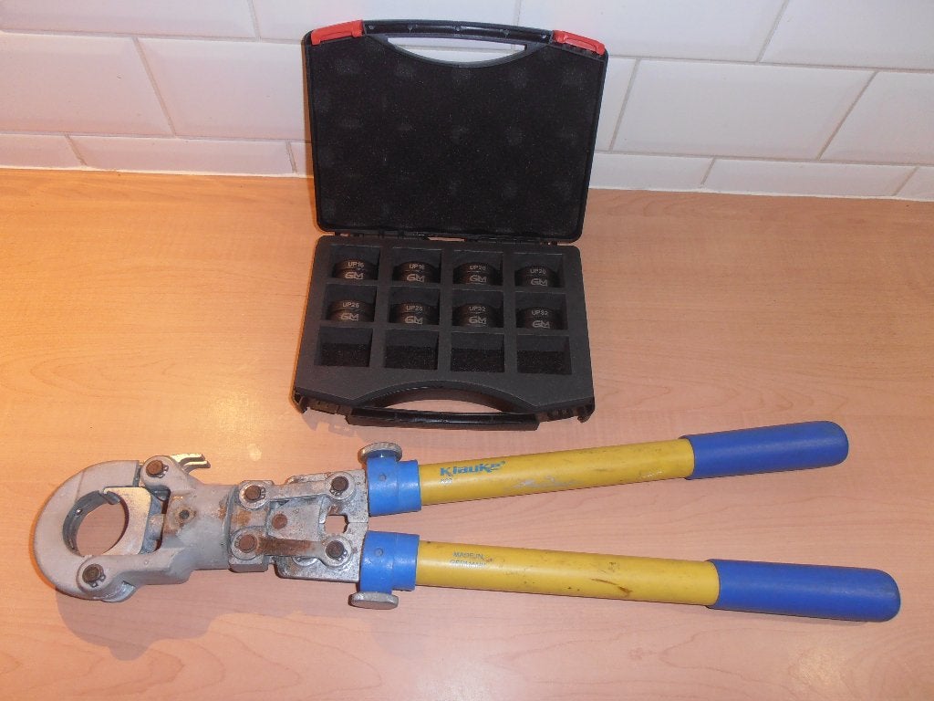 Zgan KLAUKE UPONOR CV PEX koppelingen krimptang 16-32mm2, Ophalen, Zo goed als nieuw