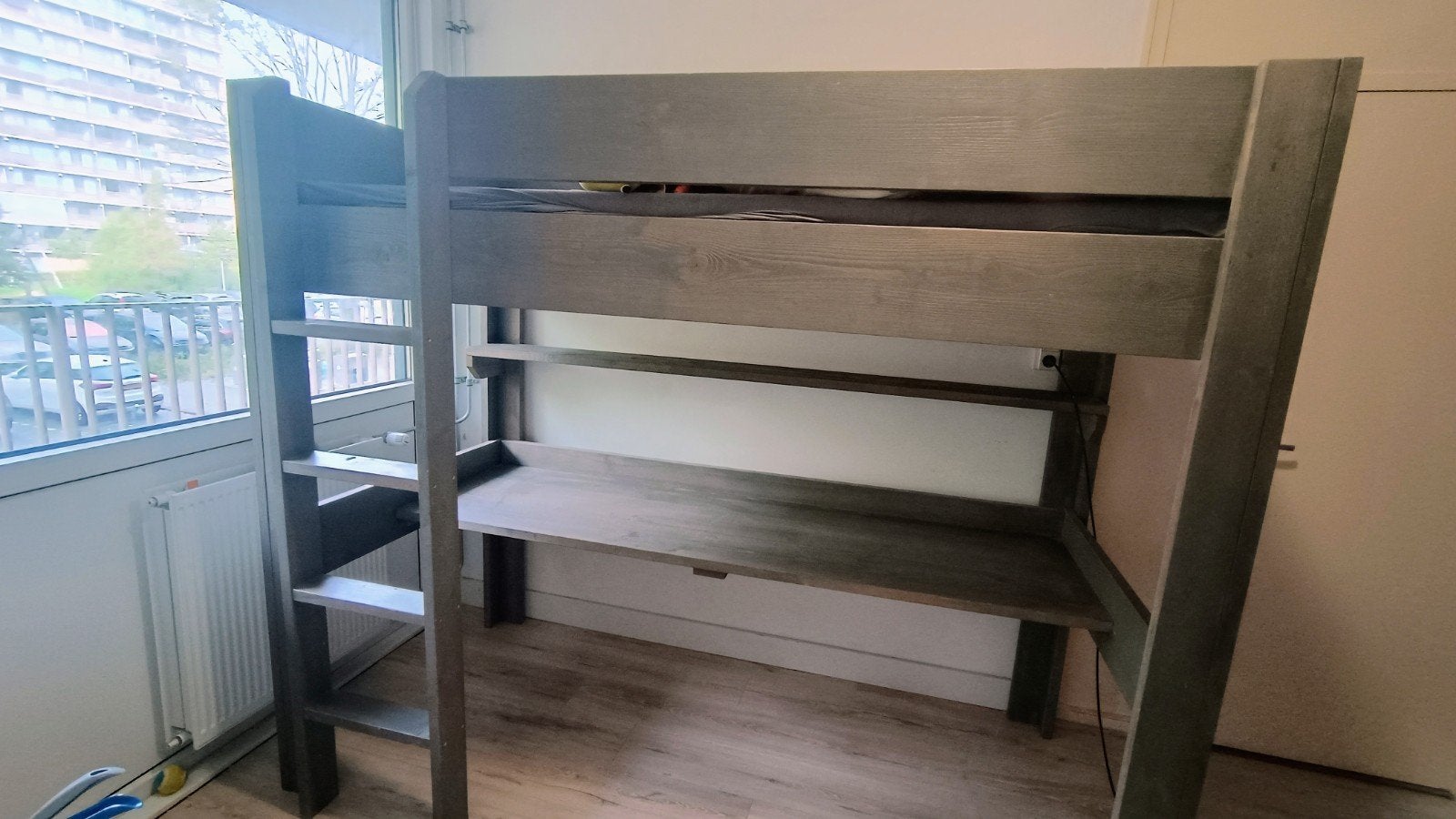 Hoogslaper, massief steigerhout met bureau, grijs, 90x200, Ophalen, Gebruikt, Eenpersoons, 200 cm
