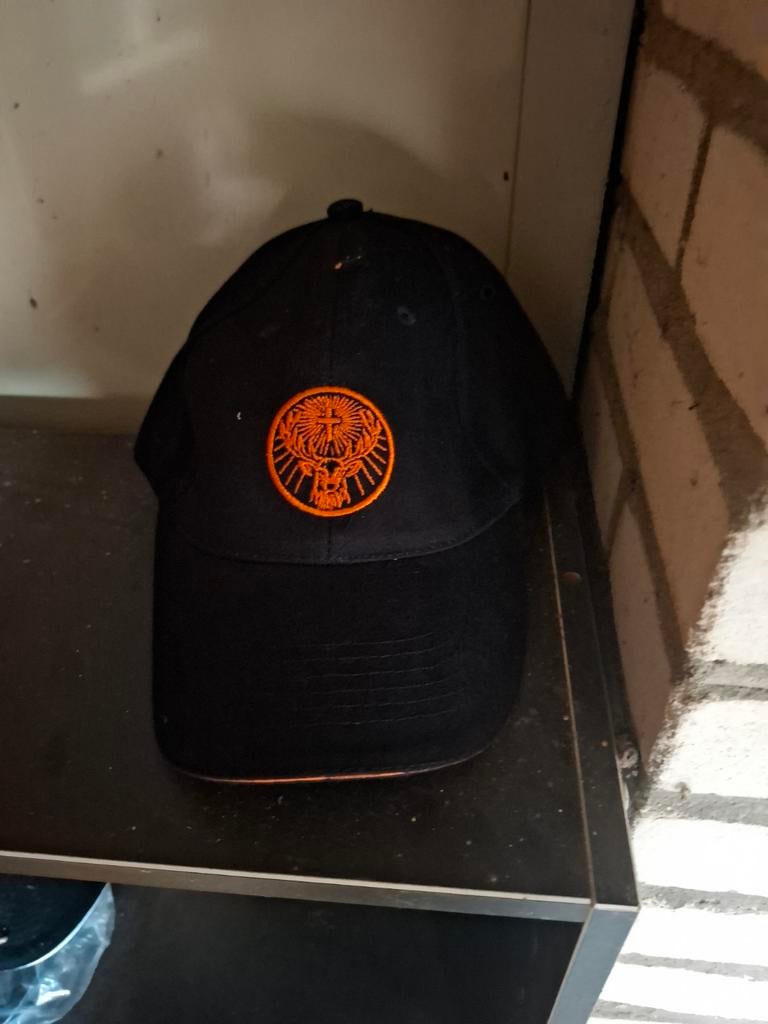 Jagermeister pet - Zwart met oranje logo, Kleding | Heren, One size fits all, Pet, Gedragen, Ophalen