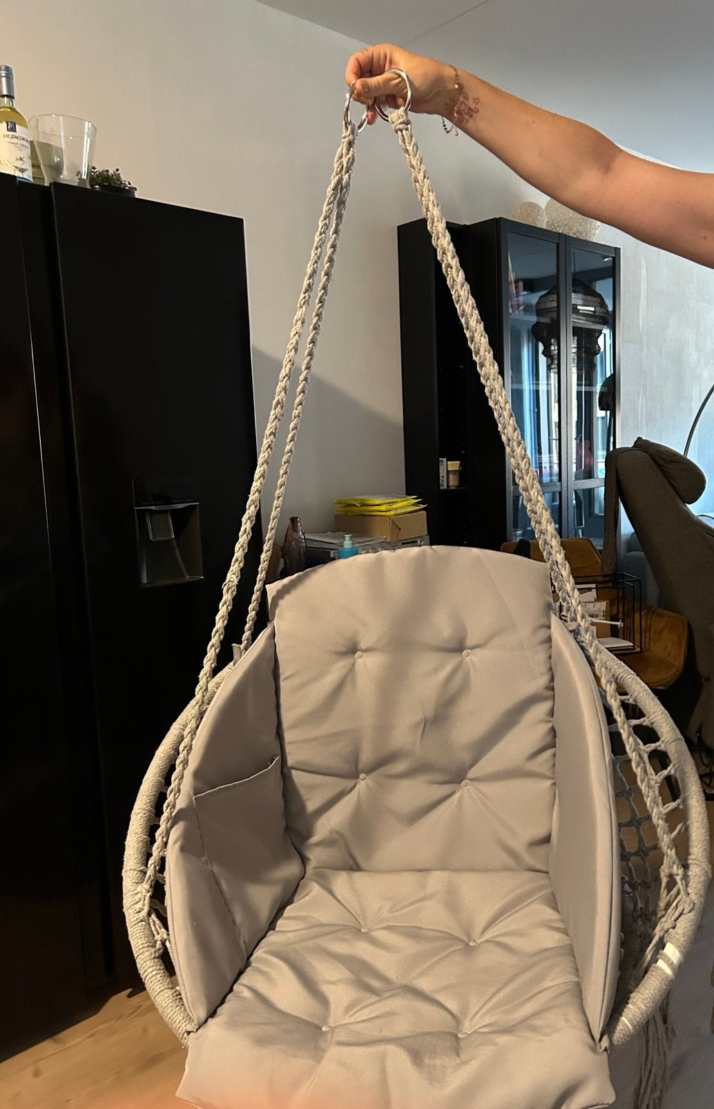 Comfortabele Hangstoel met Dik Kussen (Lichtgrijs/Taupe), Ophalen of Verzenden, Zo goed als nieuw, Buiten