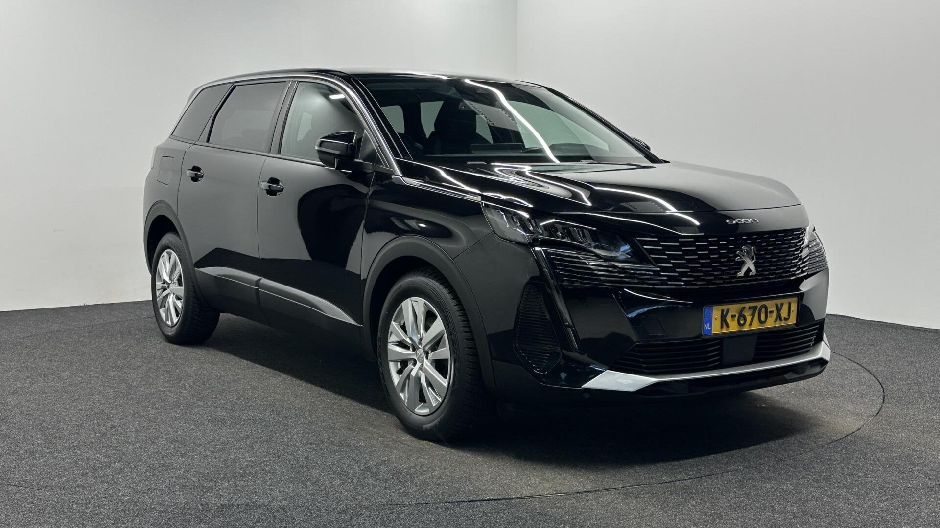 Peugeot 5008 1.2 PureTech Blue Lease Active LM NAVI CARPLAY, Voorwielaandrijving, Stof, Gebruikt, Euro 6
