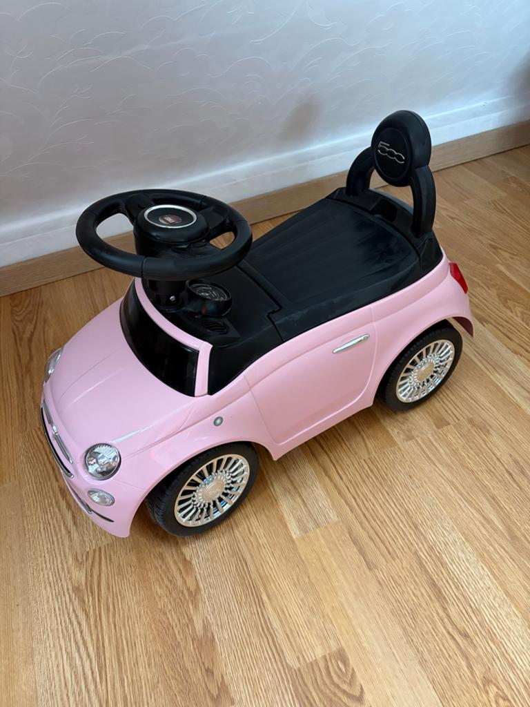 Roze Fiat 500 loopauto voor kinderen, Ophalen, Zo goed als nieuw, Loopvoertuig