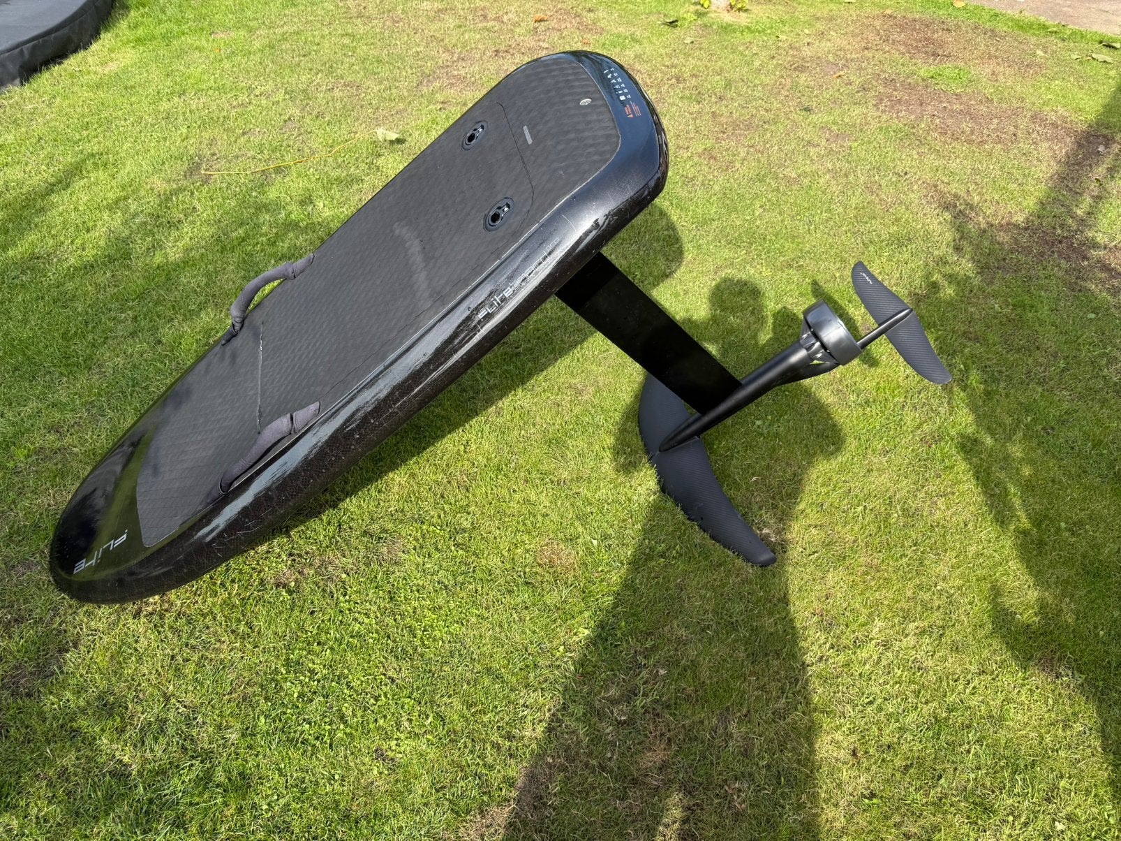 Fliteboard pro carbon + complete set + flow 800, Watersport en Boten, Ophalen of Verzenden, Gebruikt, Wingsurf-hydrofoil