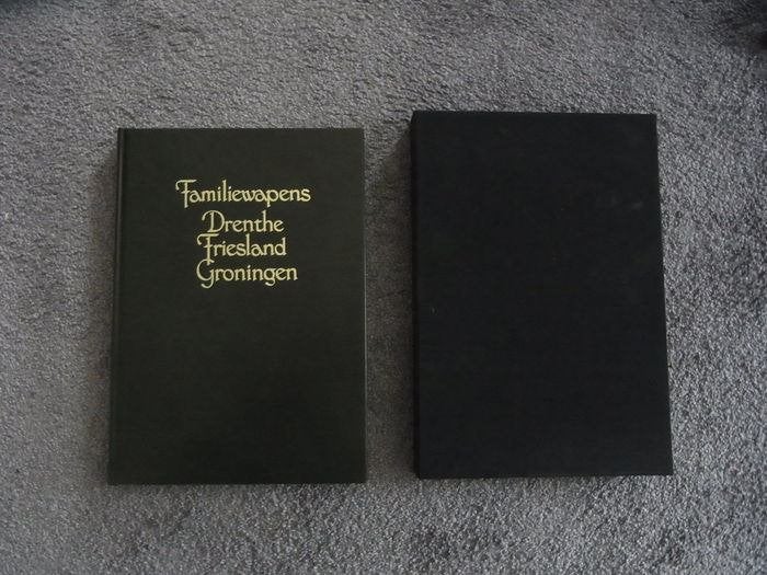 Familiewapens: Drenthe, Friesland, Groningen - Heraldiek,, Ophalen of Verzenden, Zo goed als nieuw