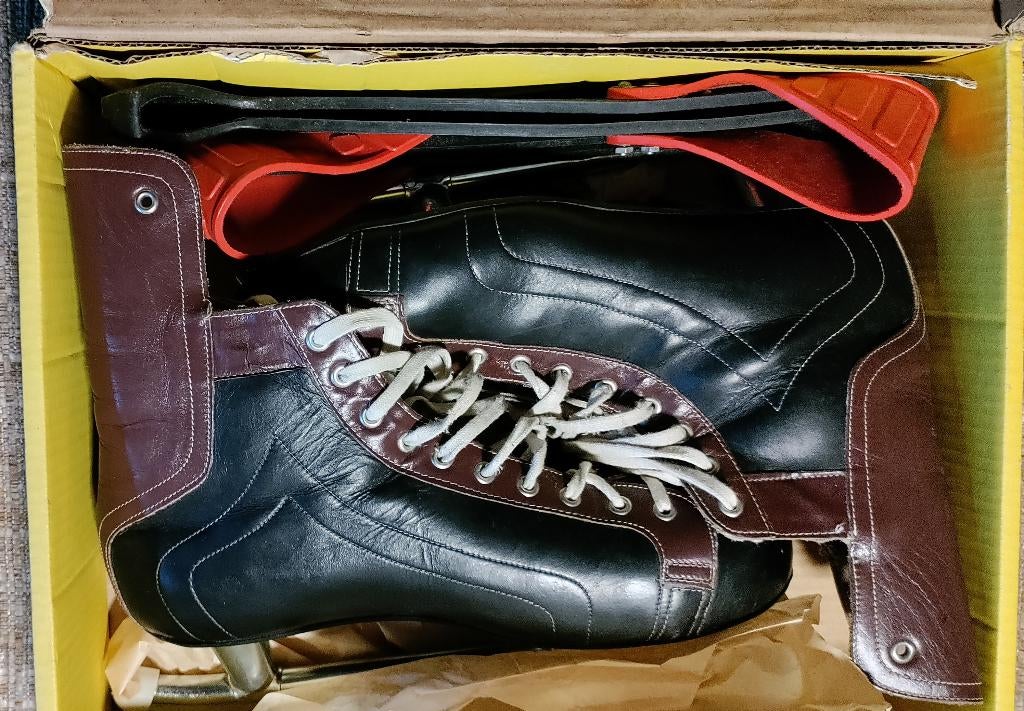 IJshockeyschaatsen maat 44, Sport en Fitness, Schaatsen, Overige merken, Gebruikt, Ophalen of Verzenden, IJshockeyschaatsen