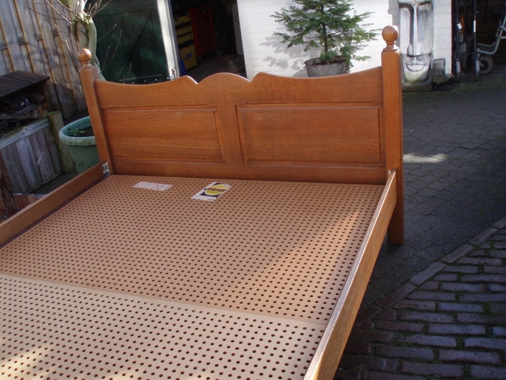 Bed, Huis en Inrichting, Slaapkamer | Bedden, Ophalen, Bruin, Tijdloos, 200 cm
