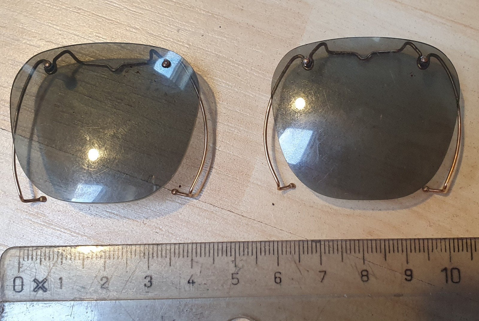 Losse kleine opzetglaasje zonnebril grijstint vintage, Overige merken, Gebruikt, Zonnebril, Ophalen of Verzenden