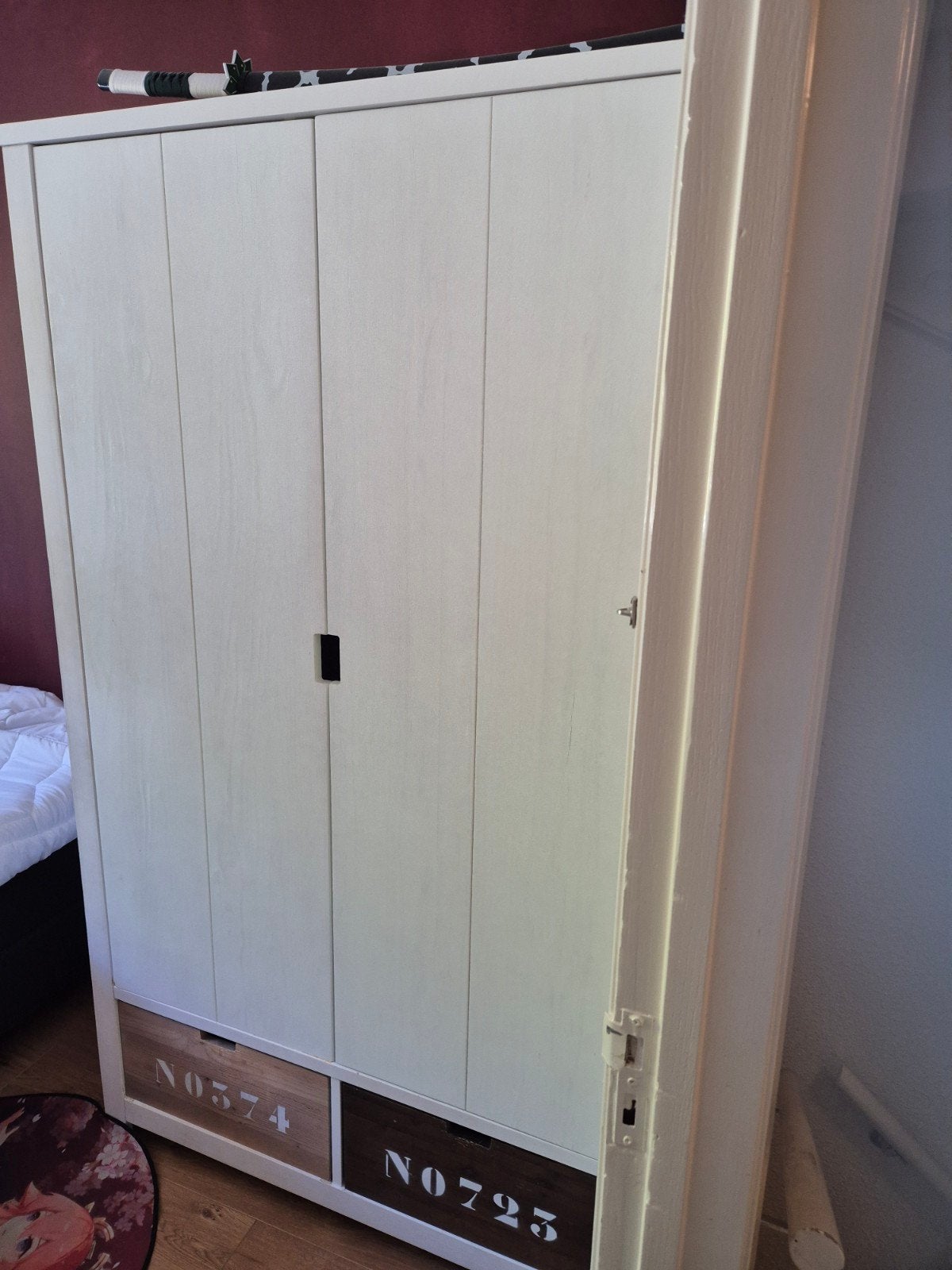 Kledingkast Bopita basic Wood
let op de linkerkastdeur zit l, Ophalen, Gebruikt, Kast, 50 tot 70 cm