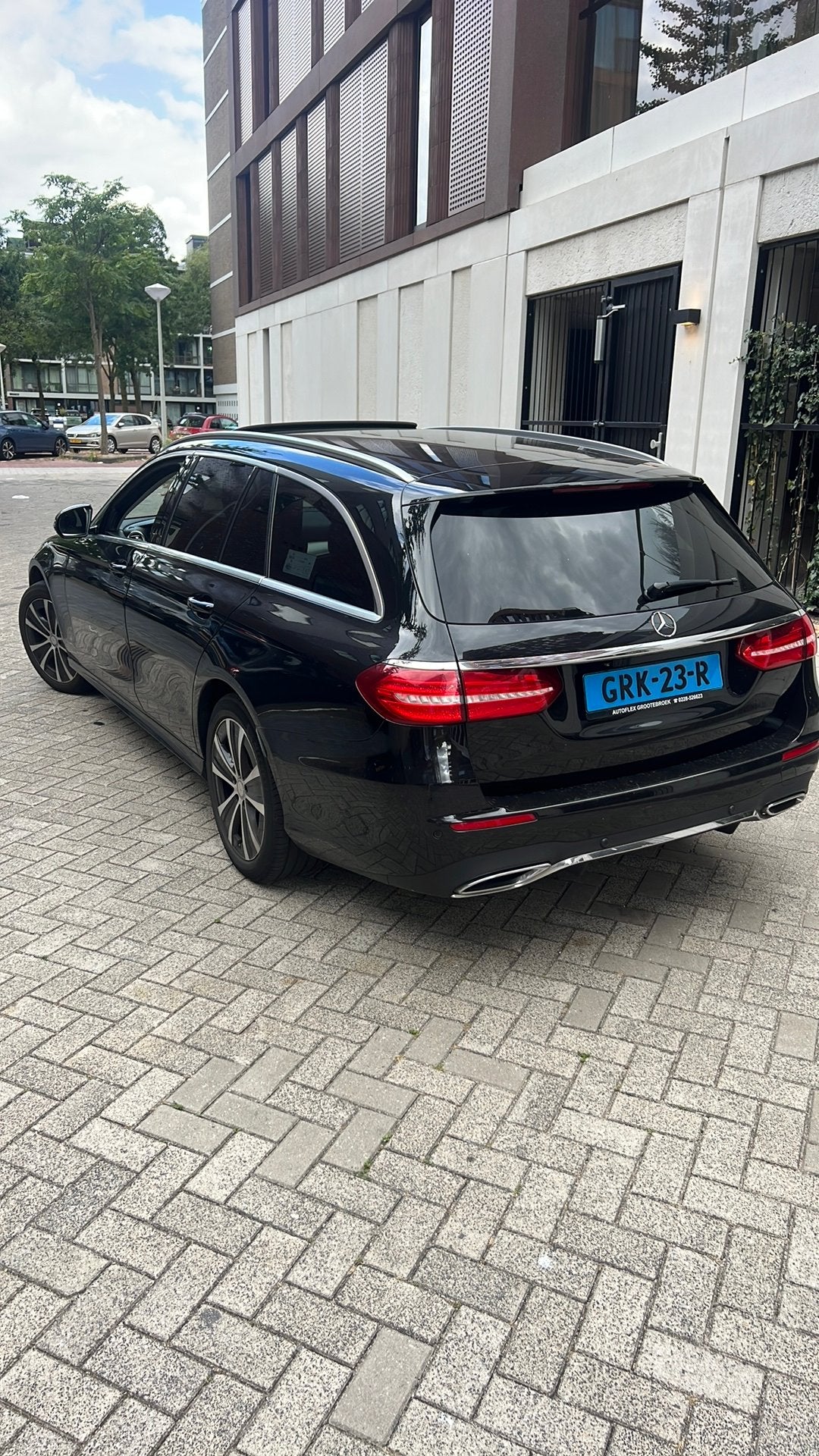 Mercedes-Benz E-Klasse E220 d 194pk 9G-TRONIC 2017 Zwart, Automaat, Achterwielaandrijving, 4 cilinders, Leder en Stof