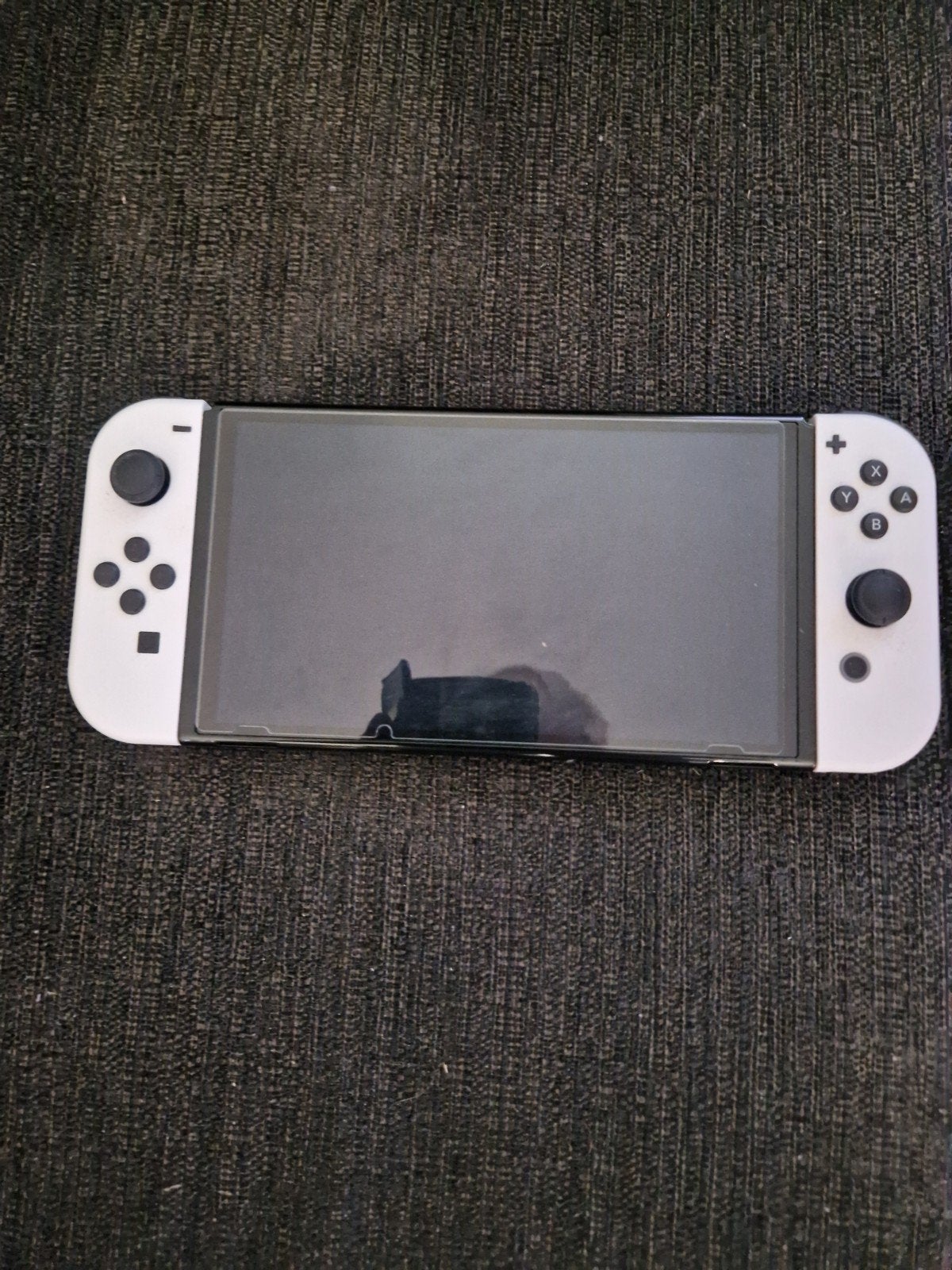 Nintendo Switch OLED Wit met hoes, Spelcomputers en Games, Spelcomputers | Nintendo Switch, Ophalen of Verzenden, Zo goed als nieuw