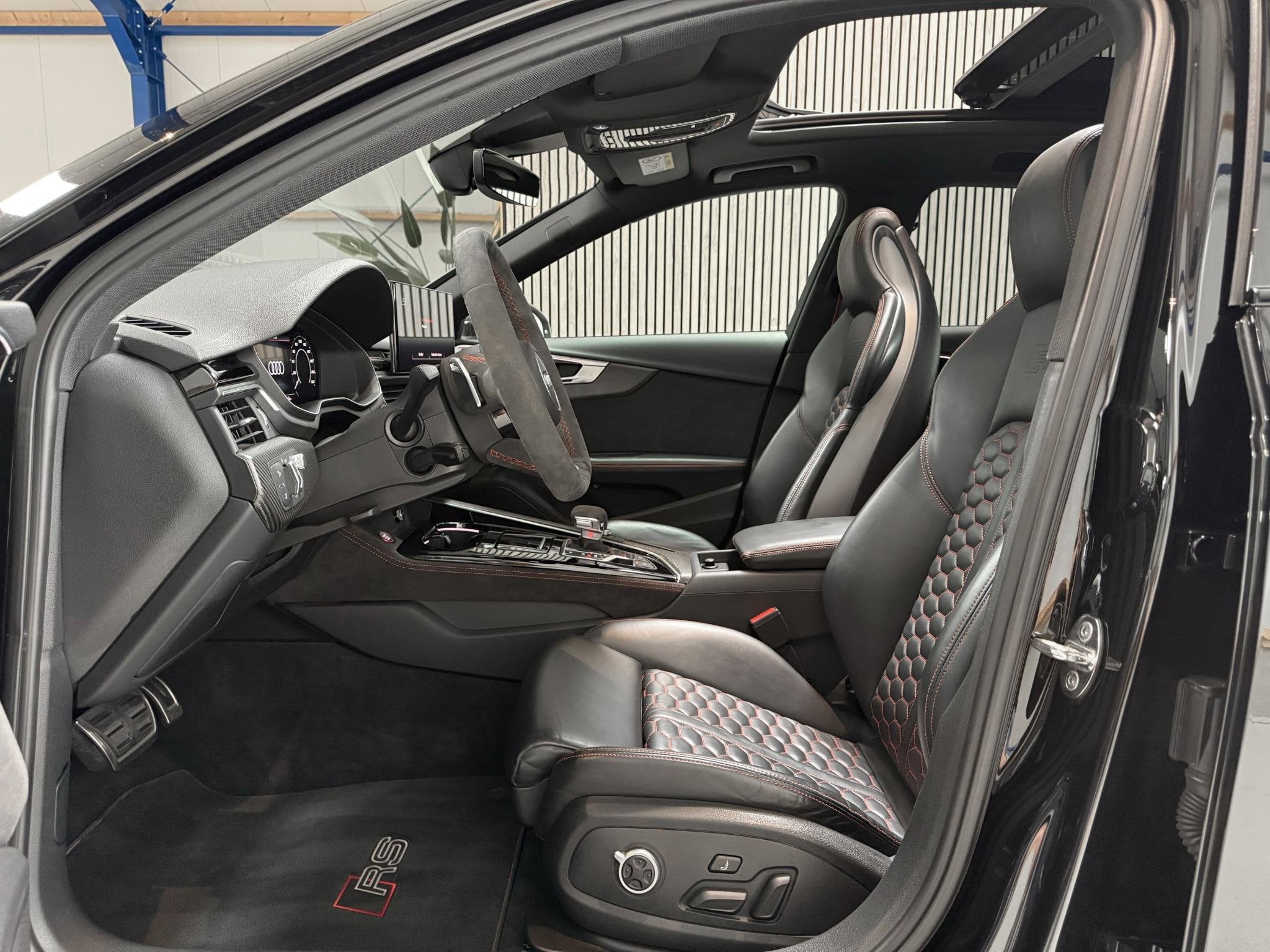 Audi RS4 Avant 2.9 TFSI Quattro - FACELIFT - KERAMISCHE REMM, Automaat, Dealer onderhouden, Gebruikt, Zwart