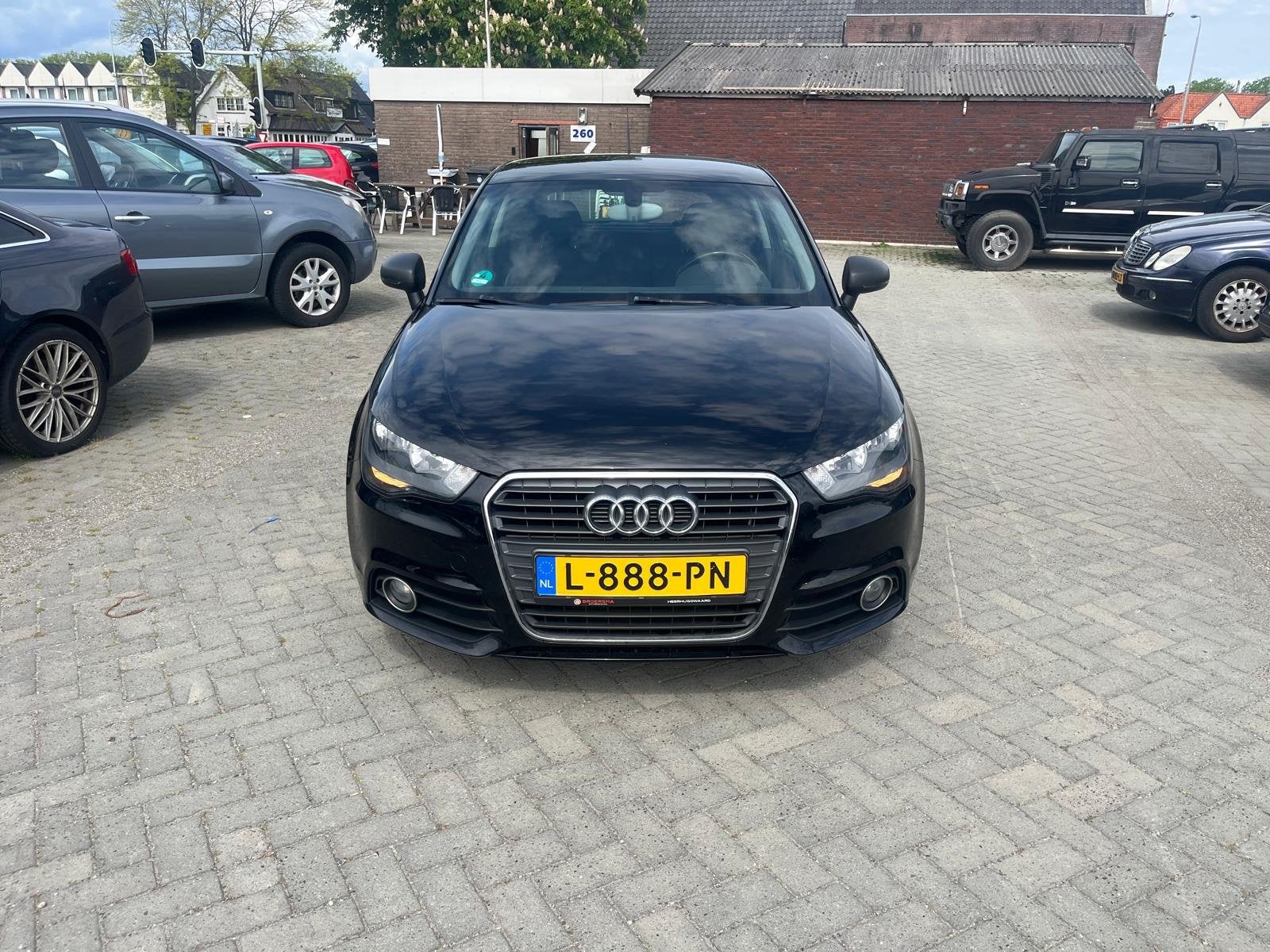Audi A1 1.2 TFSI Attraction airco lm velgen elec ramen, Auto's, Voorwielaandrijving, Euro 5, Zwart, 4 cilinders