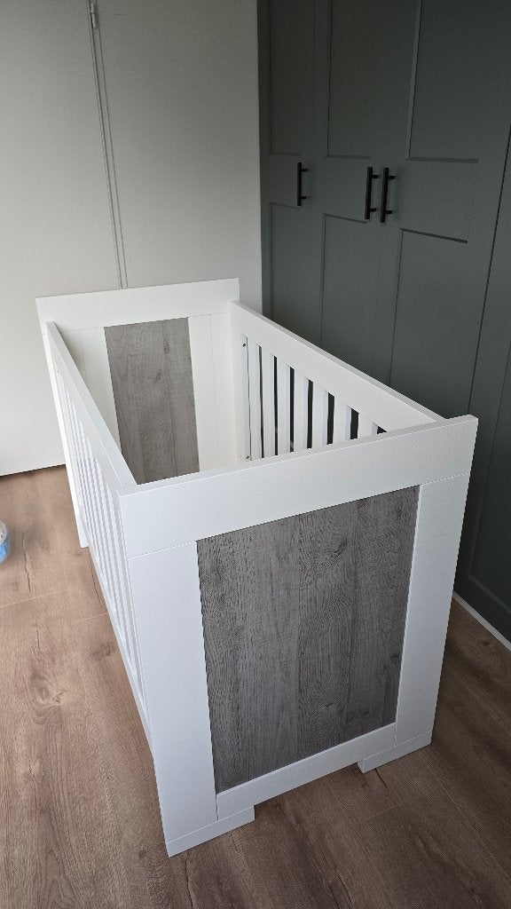 Meegroeibed, Ophalen, Zo goed als nieuw, Minder dan 140 cm, Matras