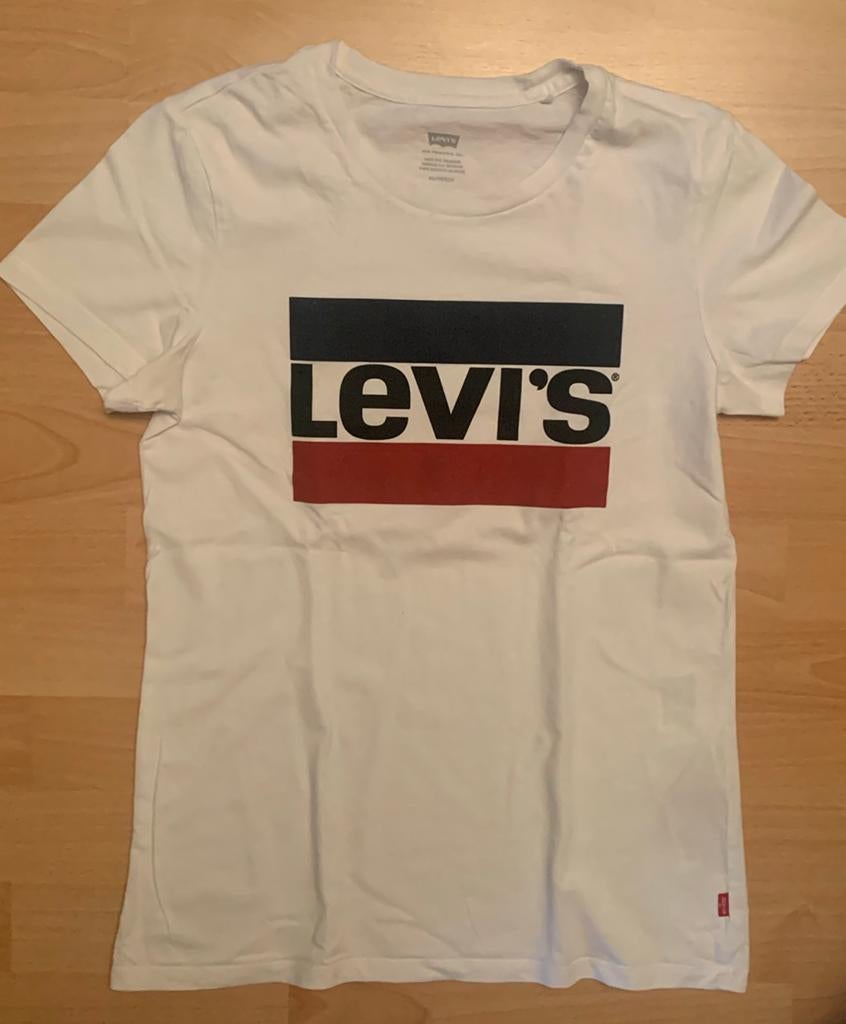 Levi’s t-shirt, Ophalen of Verzenden, Zo goed als nieuw, Jongen of Meisje, Shirt of Longsleeve