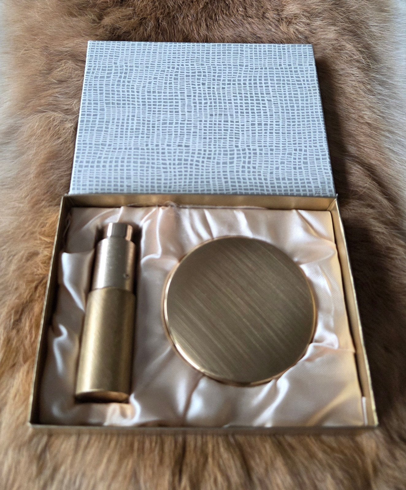 Ongebruikte vintage Mascot poederdoos & verstuiver set, Ophalen of Verzenden, Nieuw, Make-up