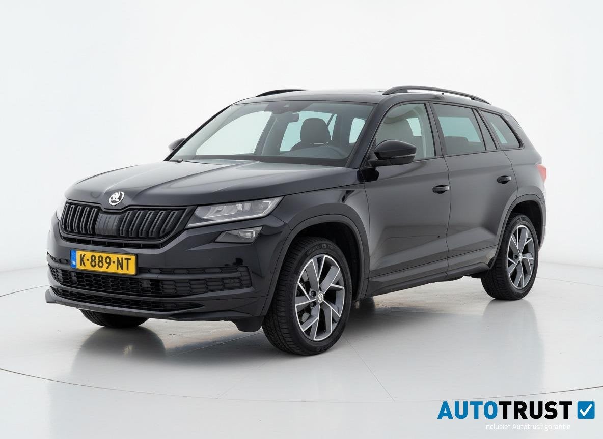 Skoda Kodiaq 1.5 TSI Sportline Business PANO TREKHAAK A-CRUI, Auto's, 4 cilinders, 150 pk, Zwart, Origineel Nederlands