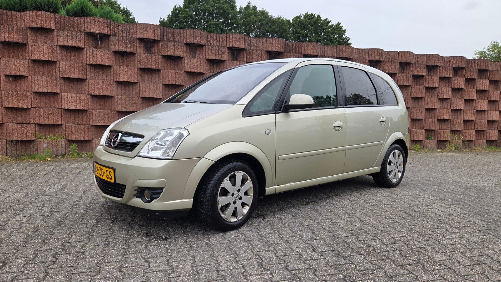 Opel Meriva 1.6 16V (MOET WEG), Voorwielaandrijving, 4 cilinders, Beige, Origineel Nederlands
