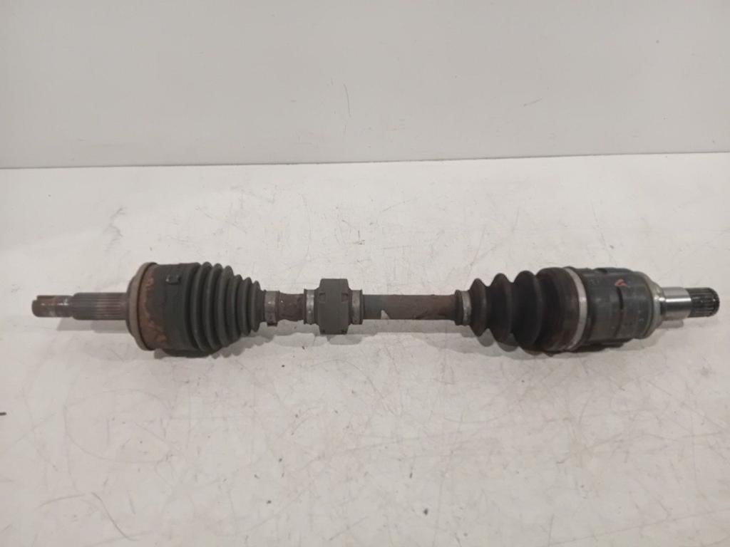 Aandrijfas links voor Toyota Auris, Onderdelen@venauto.nl, Van der Ven Autorecycling B.V., Gebruikt, Ettenseweg 76, 4706 PB Roosendaal, The Netherlands