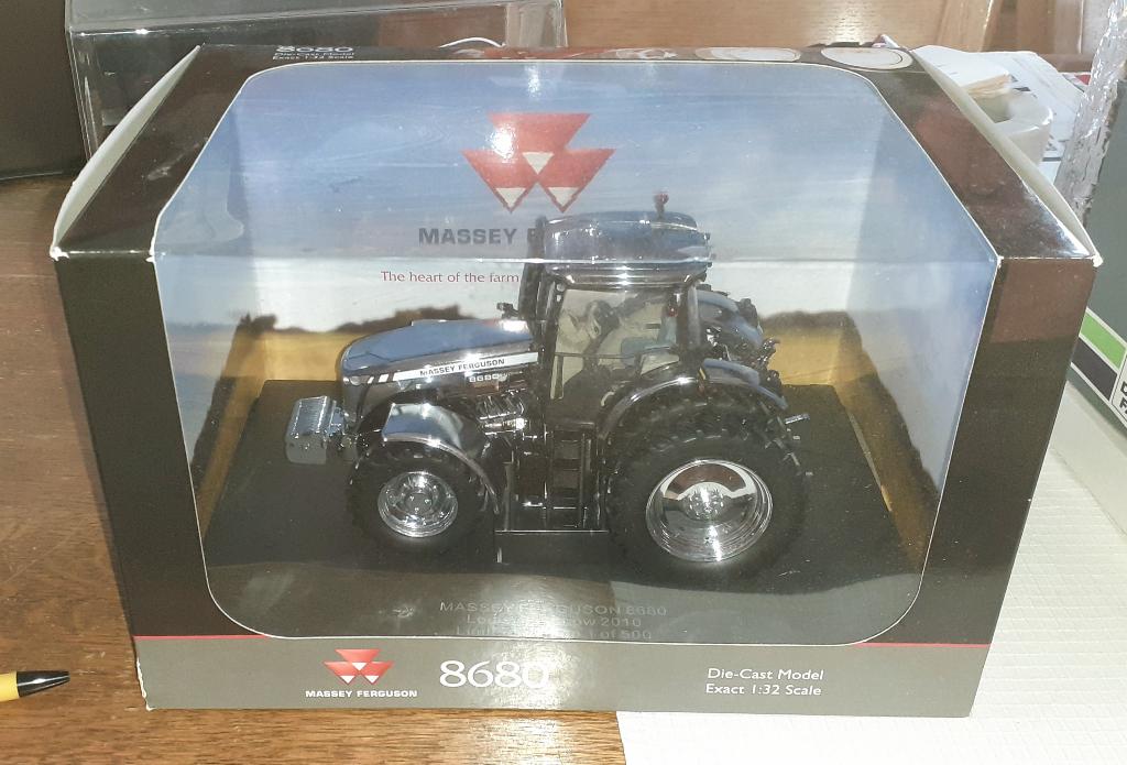 MF8680 - UH, Ophalen of Verzenden, Nieuw, Tractor of Landbouw, Universal Hobbies