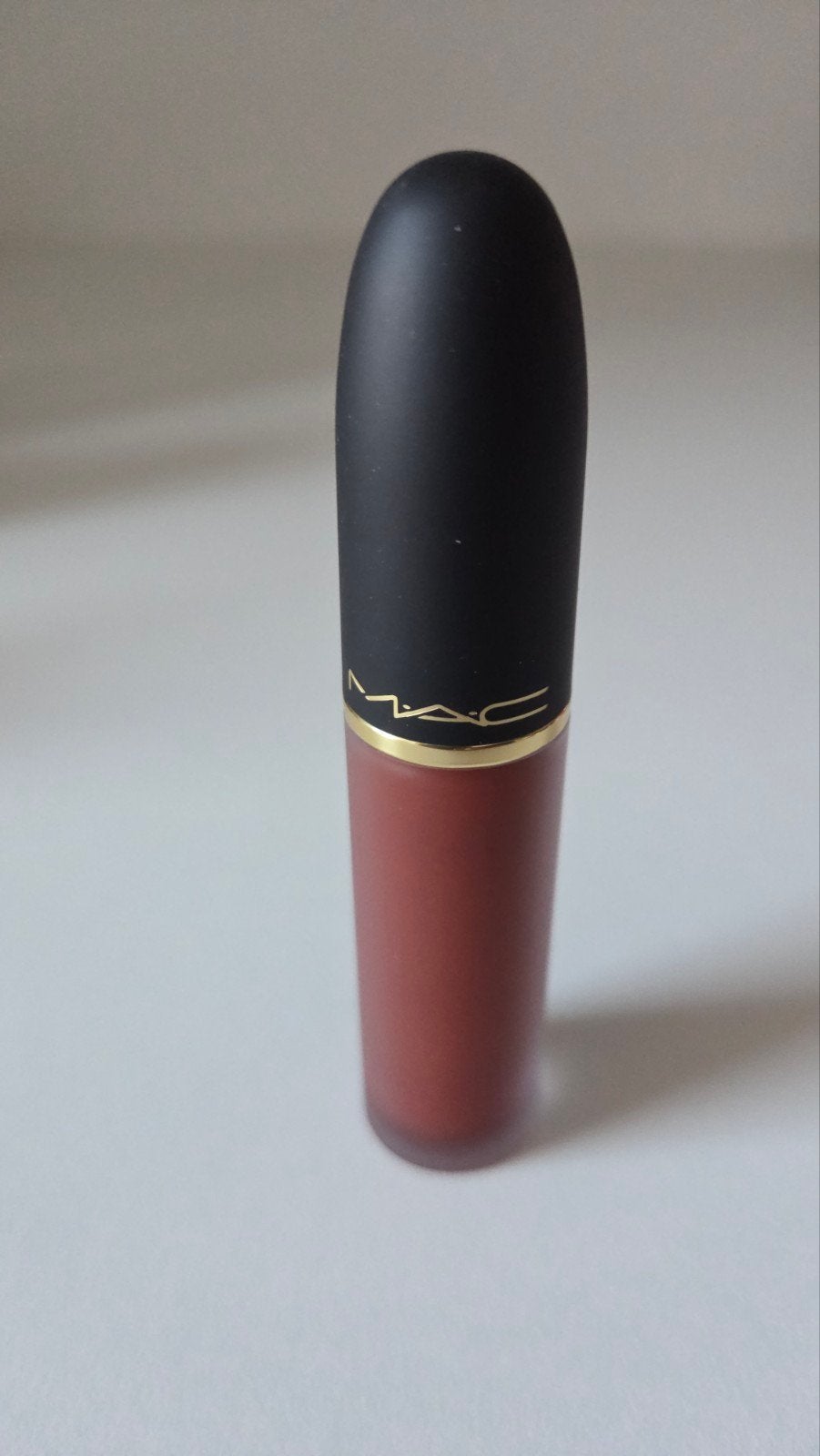 Mac Cosmetics Powder Kiss Lipstick Marrakesch Mere, Ophalen of Verzenden, Zo goed als nieuw, Lippen