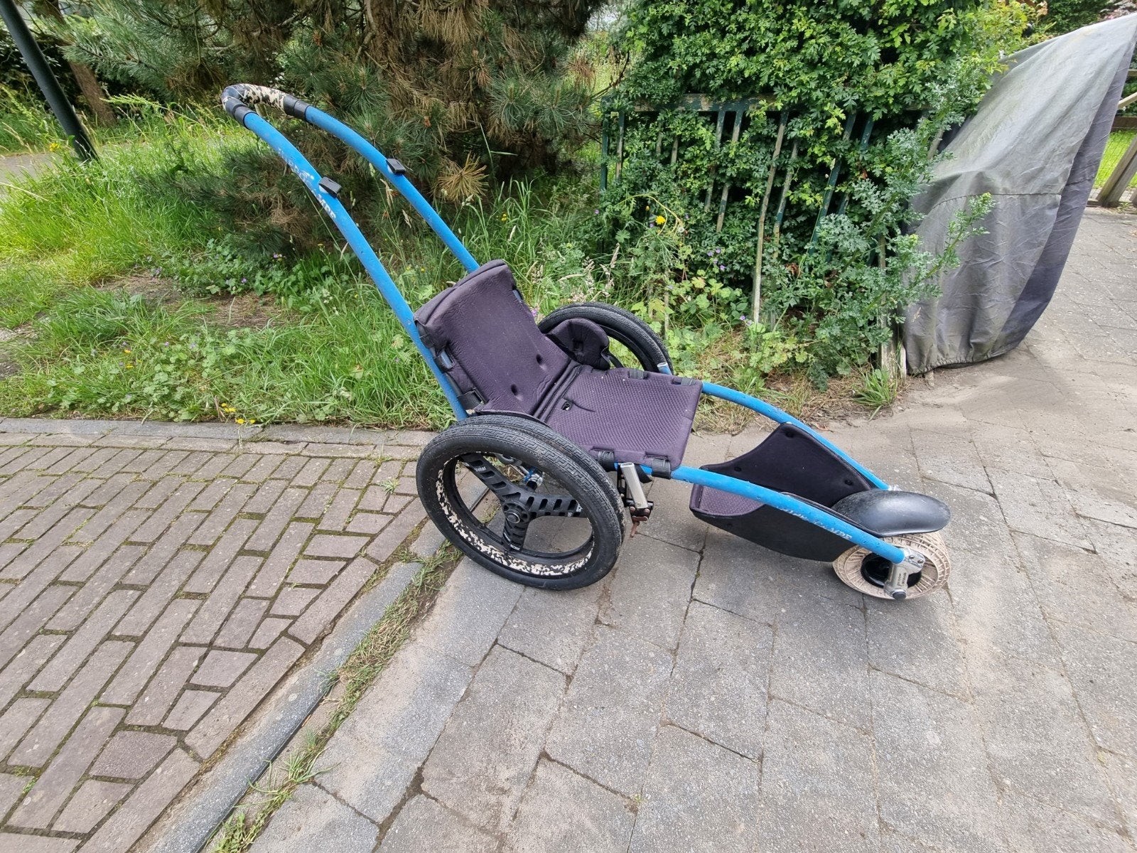 Hippocampe driewiel strand/zwembad rolstoel maat XL, Ophalen, Inklapbaar, Gebruikt, Duwrolstoel