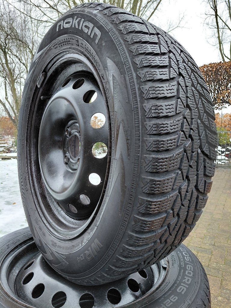 4 Winterbanden 7mm op 4x100 16 inch velgen Renault Nissan, Auto-onderdelen, Banden en Velgen, Ophalen, Gebruikt, 16 inch, Band(en)
