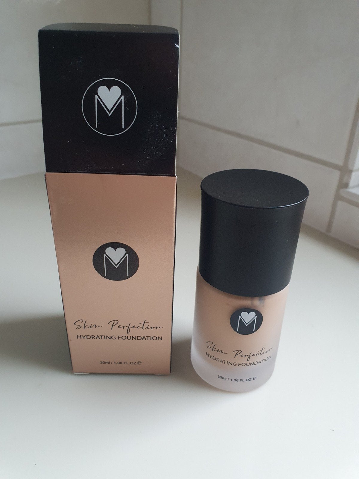 Mineralissima Skin Perfection Hydrating Foundation Dawn, Sieraden, Tassen en Uiterlijk, Gehele gezicht, Beige, Nieuw, Ophalen of Verzenden