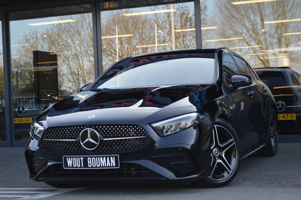 Mercedes-Benz A-Klasse 200 AMG Led Panorama Widescreen Sfeer