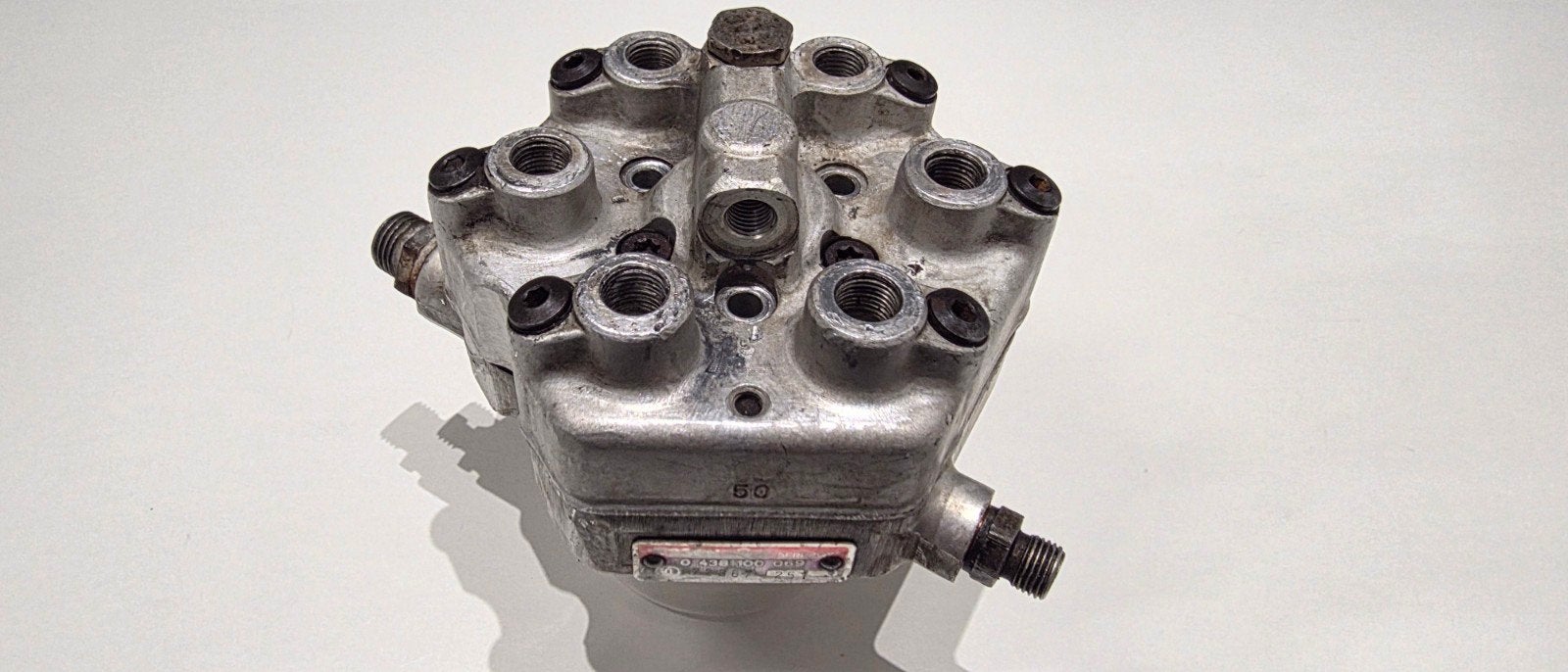 Brandstofverdeler 0438100069 W123 W116 W126 R107 C107 W460, Ophalen, Gebruikt, Mercedes-Benz