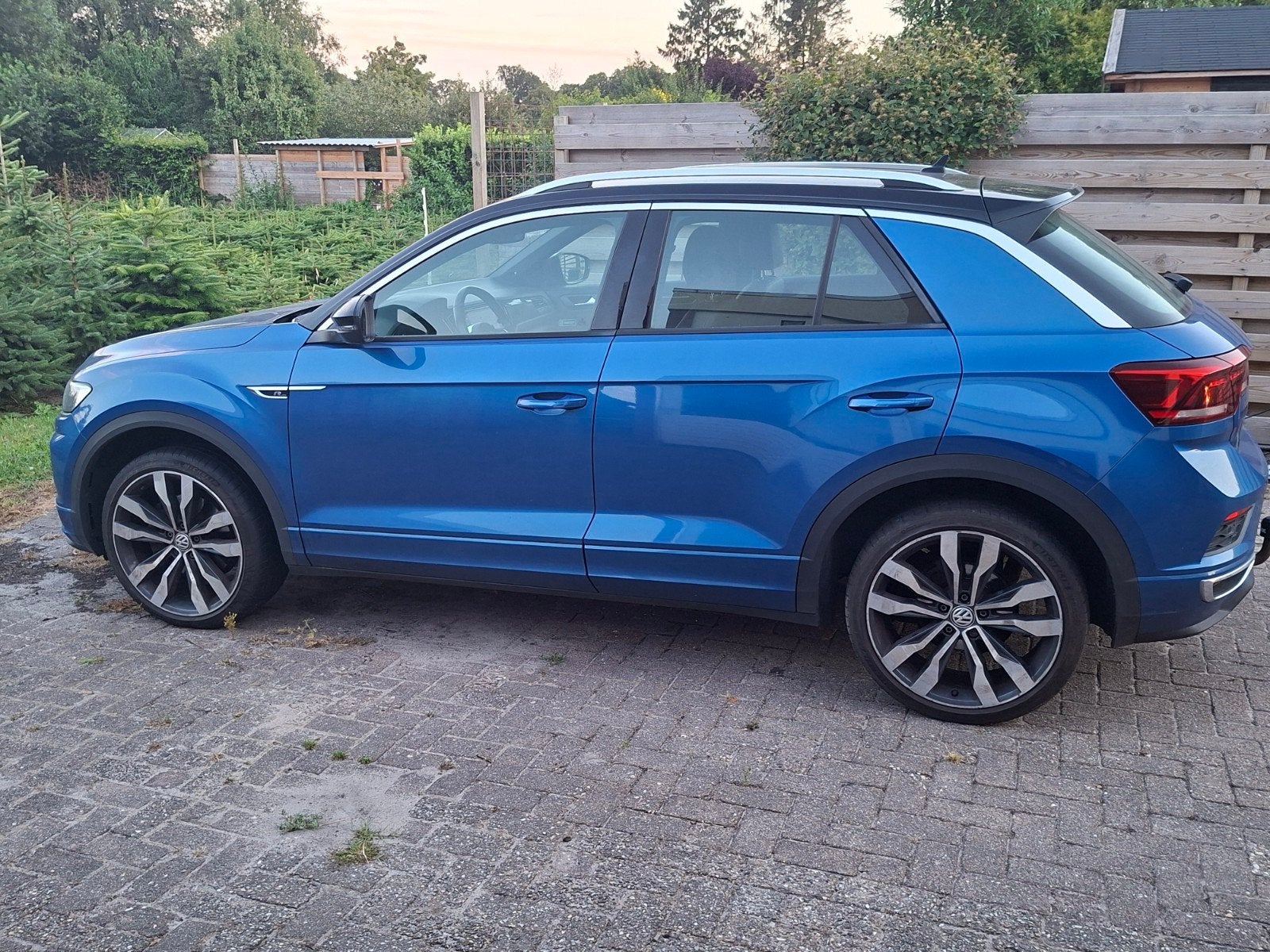 r line Volkswagen T-Roc 1.5 TSI 150pk 2019 Blauw, Voorwielaandrijving, 15 km/l, 1498 cc, 4 cilinders