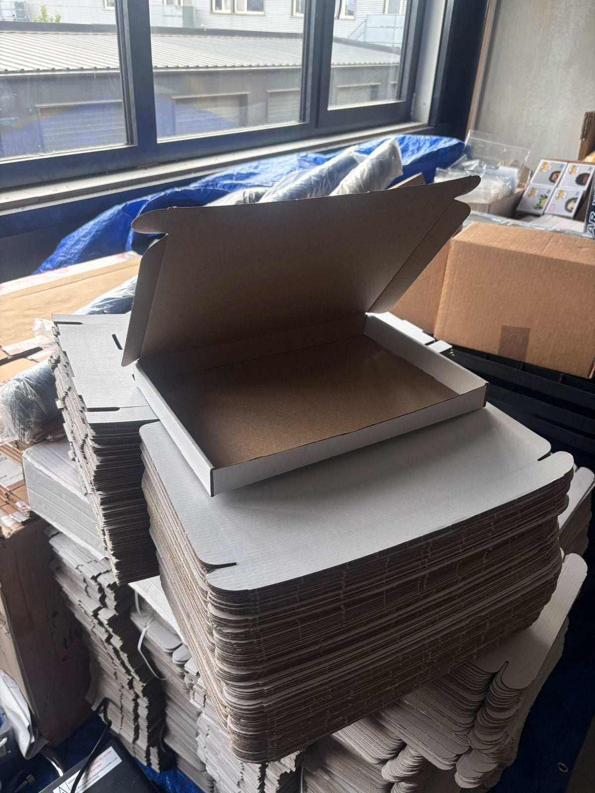 +/- 100 A4 formaat verzenddoos, Ophalen, Nieuw