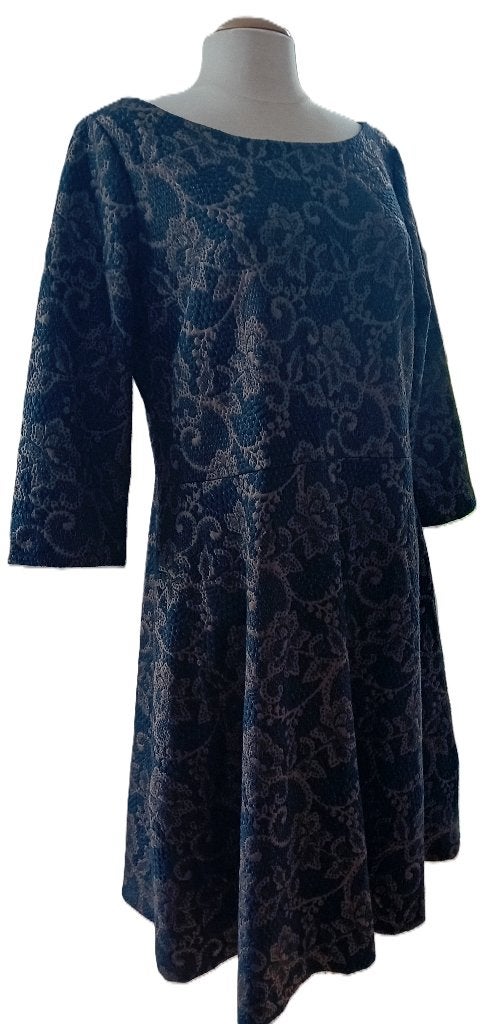 Chique jacquard in jurk van Steps in maat 44, Zwart, Maat 42/44 (L), Nieuw, Ophalen of Verzenden