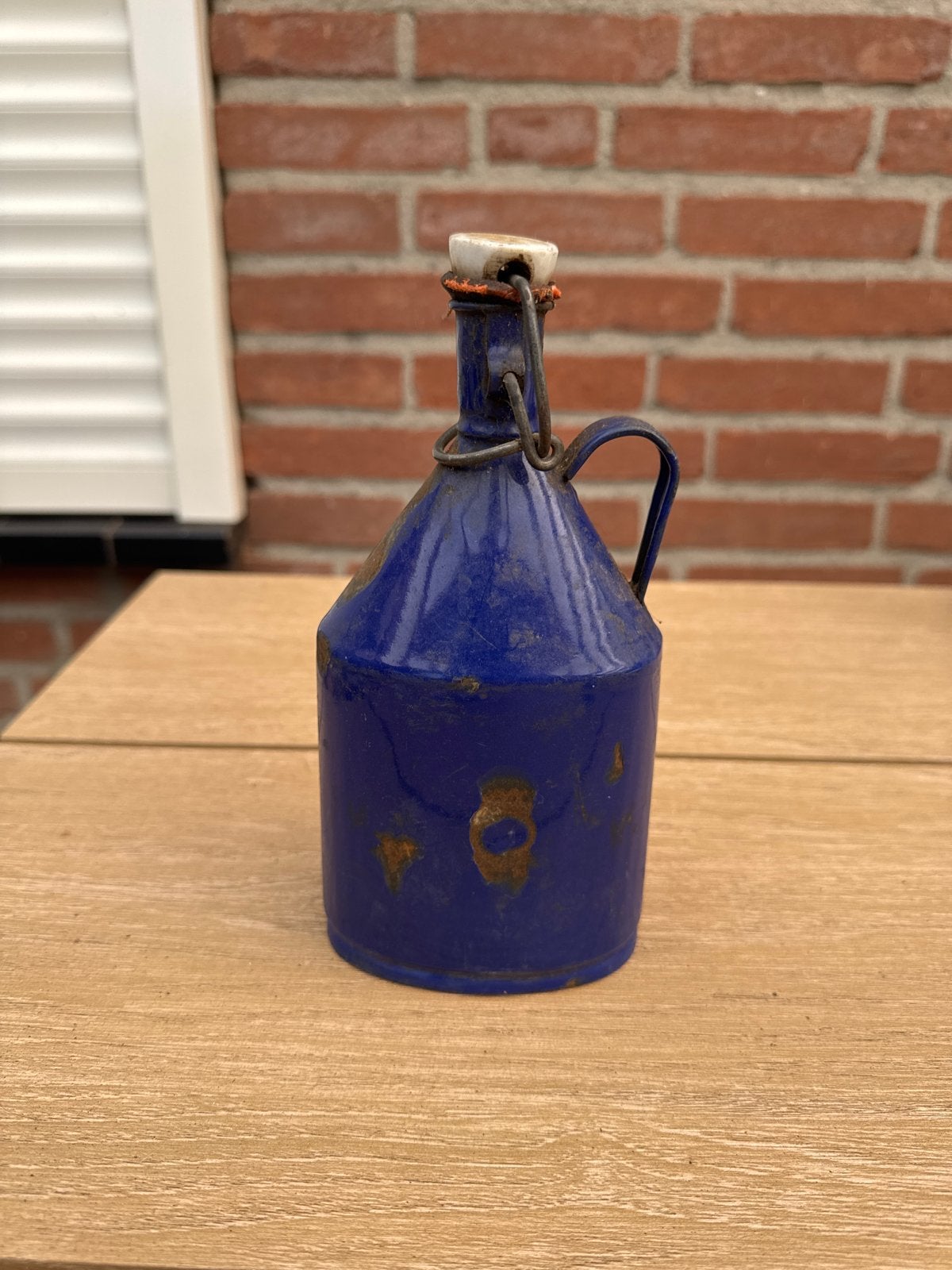 Vintage blauwe emaille kan met beugelsluiting, Antiek en Kunst, Antiek | Emaille, Ophalen of Verzenden