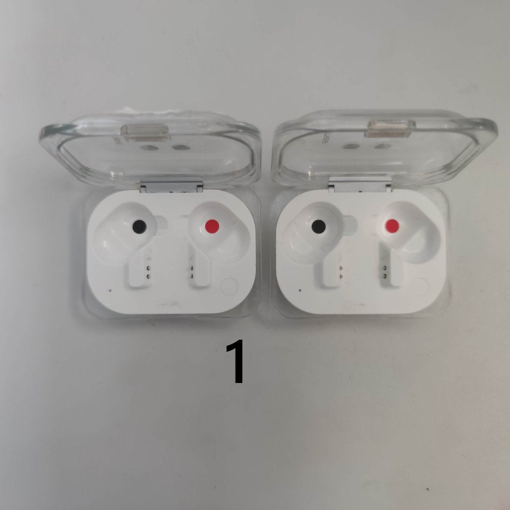 DEFEKT Nothing Ear (a) Wireless oordopje, alleen onderdelen, Overige merken, In-ear, Ophalen of Verzenden, Wit