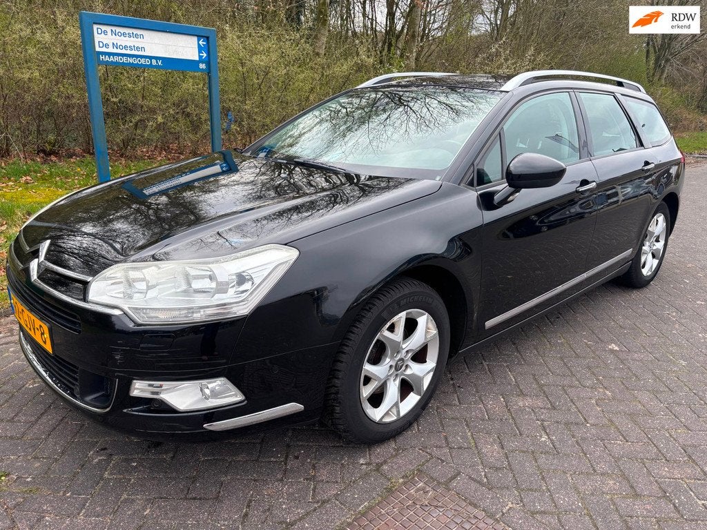 Citroen C5 Tourer 2.0 16V Comfort| Automaat | Nieuwe APK, Auto's, 4 cilinders, Parkeersensor, Zwart, 1594 kg