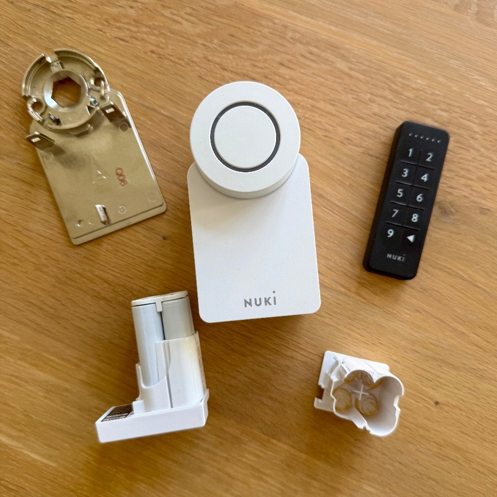 Nuki 2.0 smart lock (wit) + Power Pack + Bridge + Keypad, Ophalen of Verzenden, Zo goed als nieuw, Overige materialen, Slot
