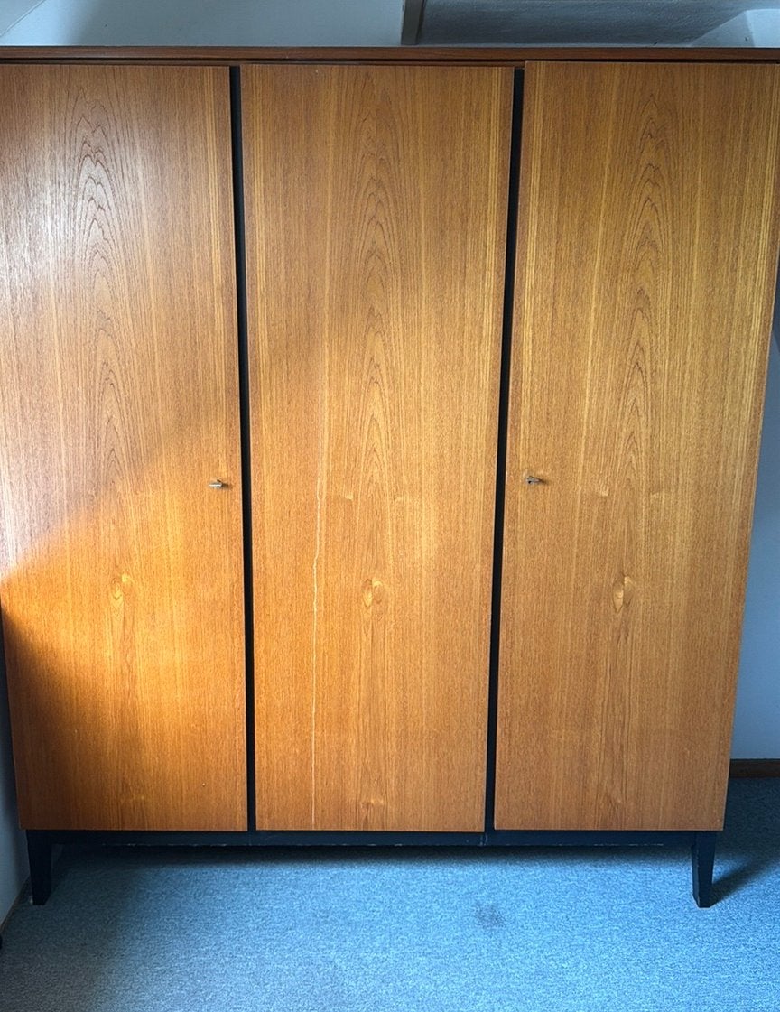 Vintage 3-deurs Kledingkast, Ophalen, Zo goed als nieuw, 50 tot 75 cm, 150 tot 200 cm