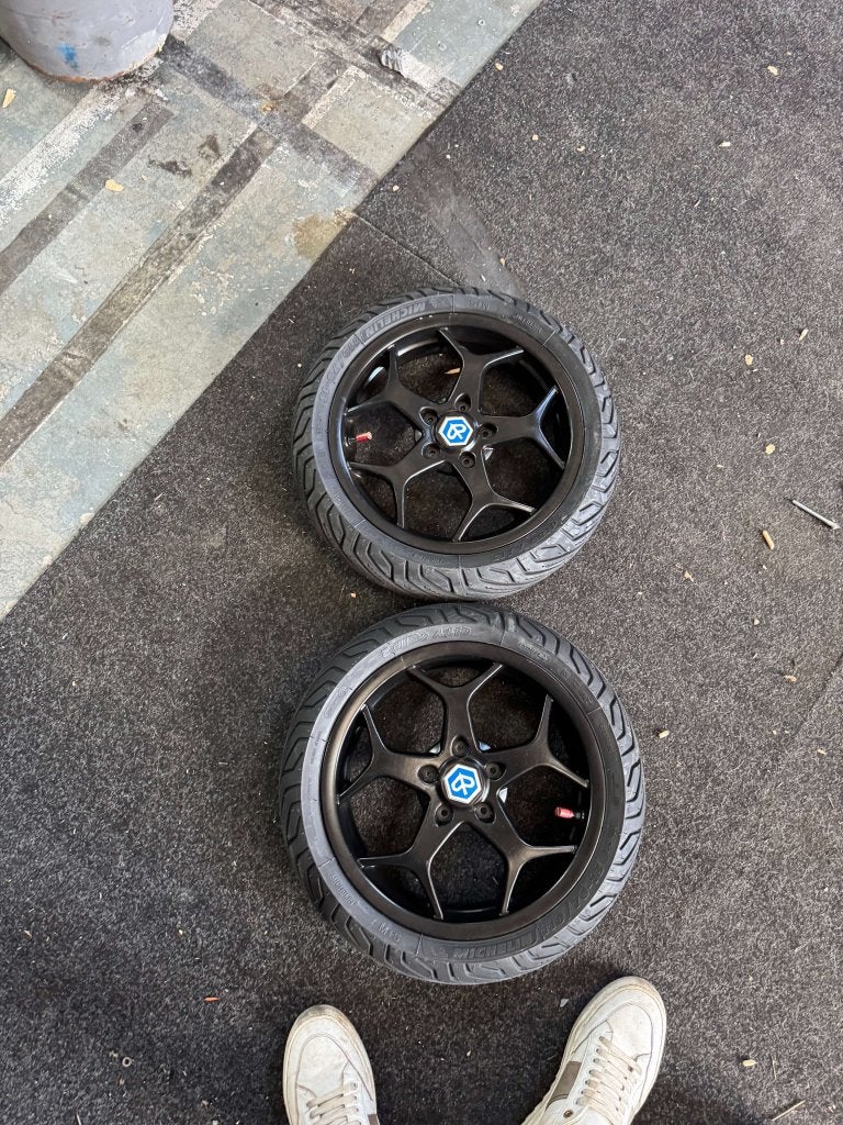 Piaggio MP3 velgen 13 inch zwart   MP3 300/400/500, Niet ingevuld, Gebruikt, Verzenden, Niet ingevuld