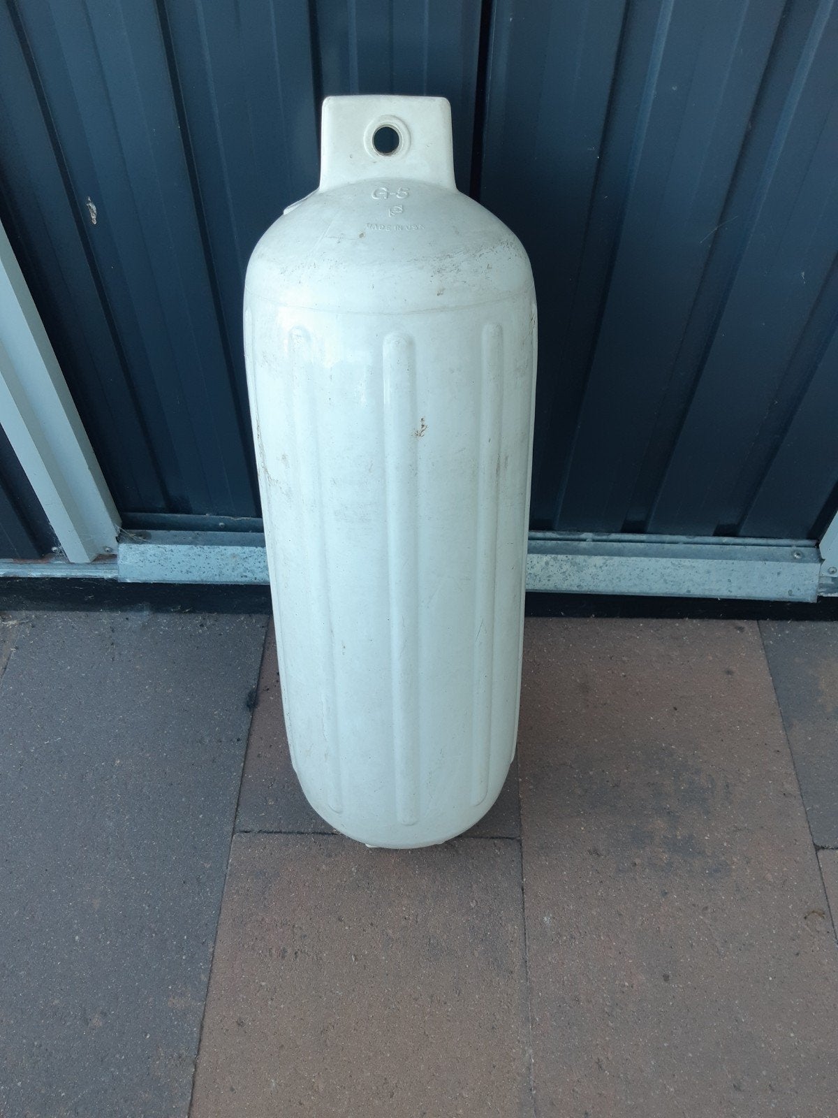 Nette grote boei fender g5 polyform
€25

Rest is bieden per, Ophalen of Verzenden, Gebruikt, Overige typen