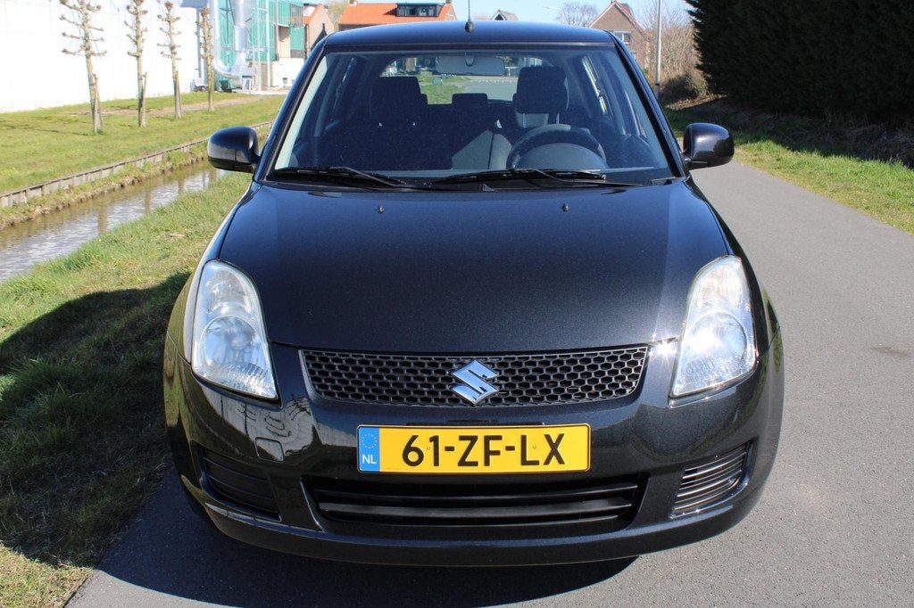 Suzuki Swift 1.3 Cool met Airco met Nieuwe Koppeling, Auto's, Suzuki, Voorwielaandrijving, Elektrische ramen, 400 kg, Origineel Nederlands