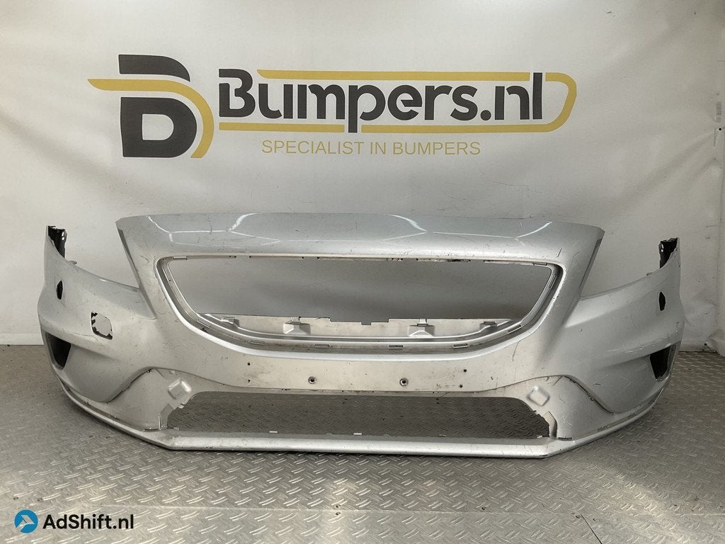 Bumper Volvo V40 RDesign R-Design kls pdc 12-19 31347085 Voo, Auto-onderdelen, Bumper