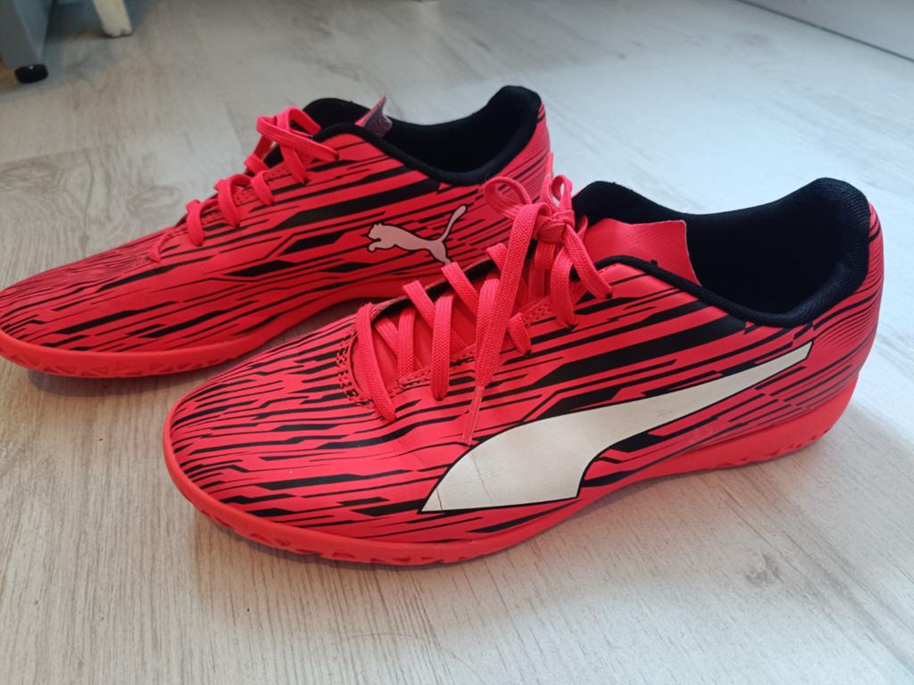 Puma zaalvoetbalschoenen maat 41 (26,5cm), Gebruikt, Schoenen, Ophalen of Verzenden